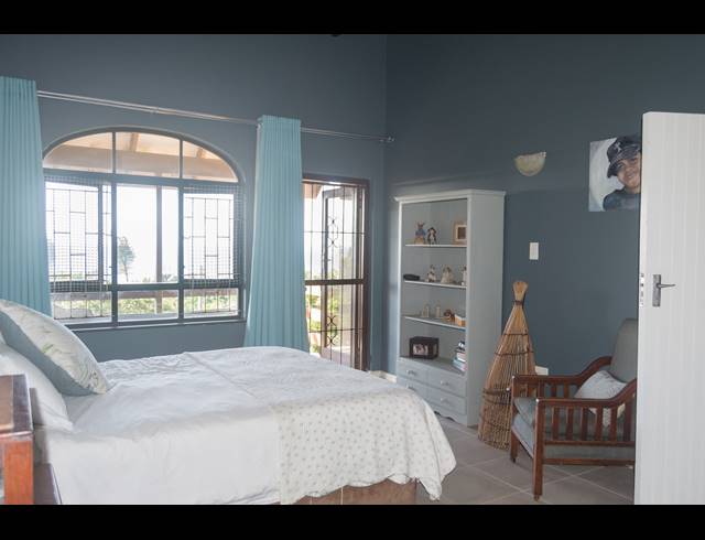3 BEDROOM TOWNHOUSE FOR SALE IN SCOTTBURGH CENTRAL